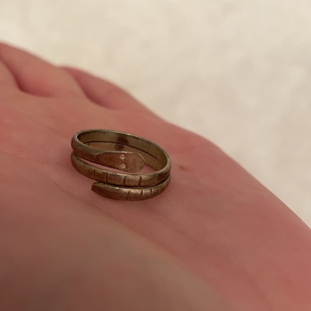 Snake Ring - Picture 2 of 4
